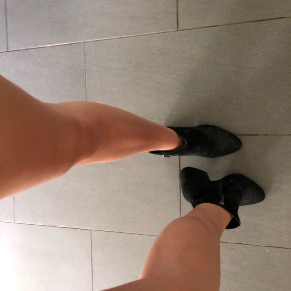 ✨French Connection✨Suede Floral Booties - Picture 5 of 5